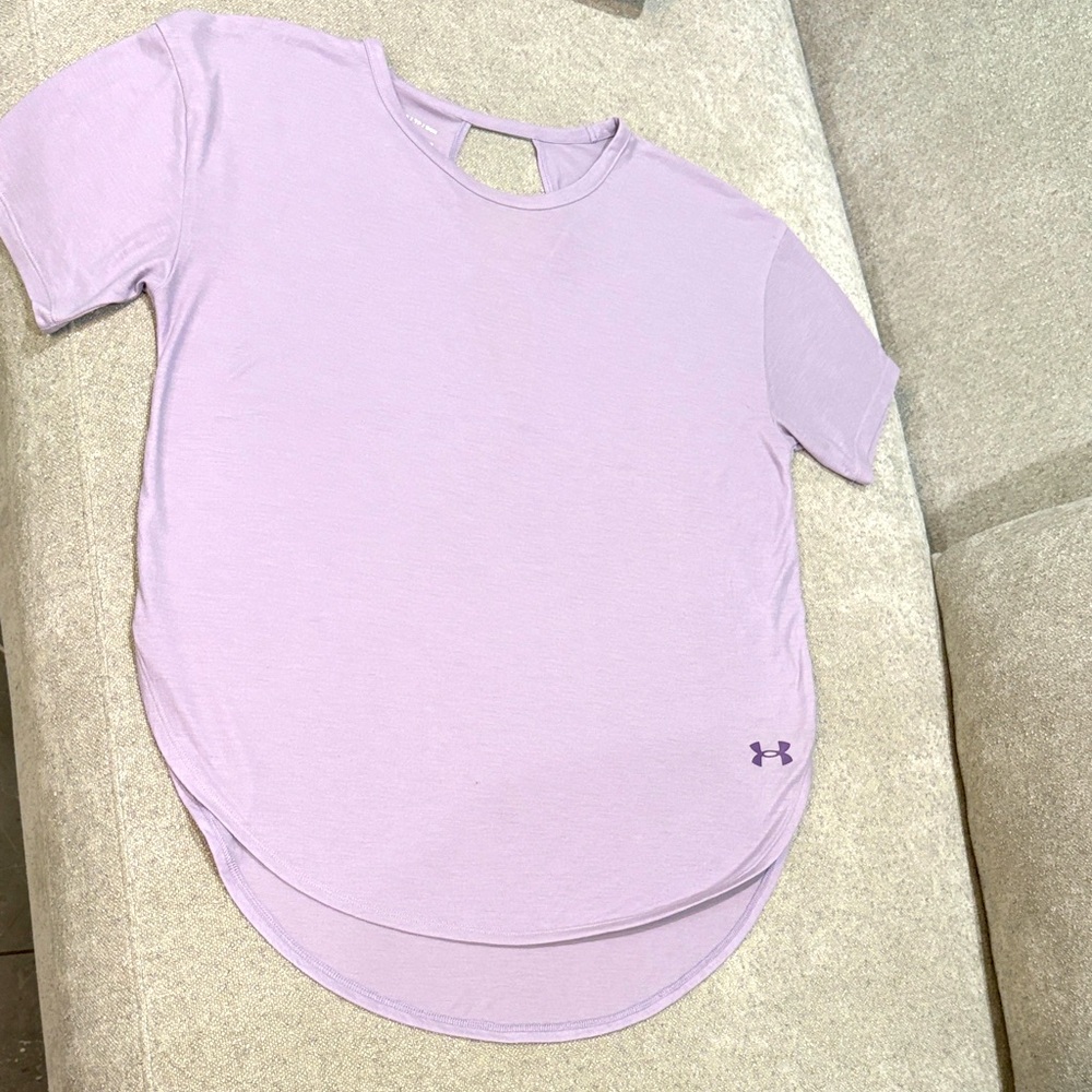 Under Armour Women's Light Purple Short Sleeve Tee Xs